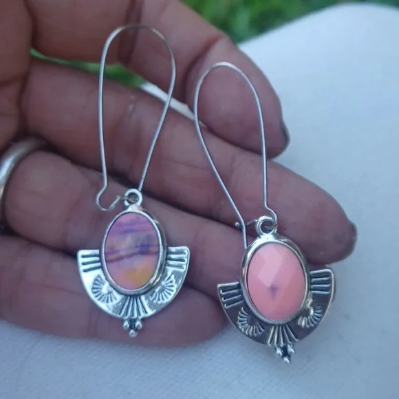 HOLIDAY SALE!! Faceted pink turquoise, silver plate,navajo ,earrings!So pretty?! - Picture 3 of 5